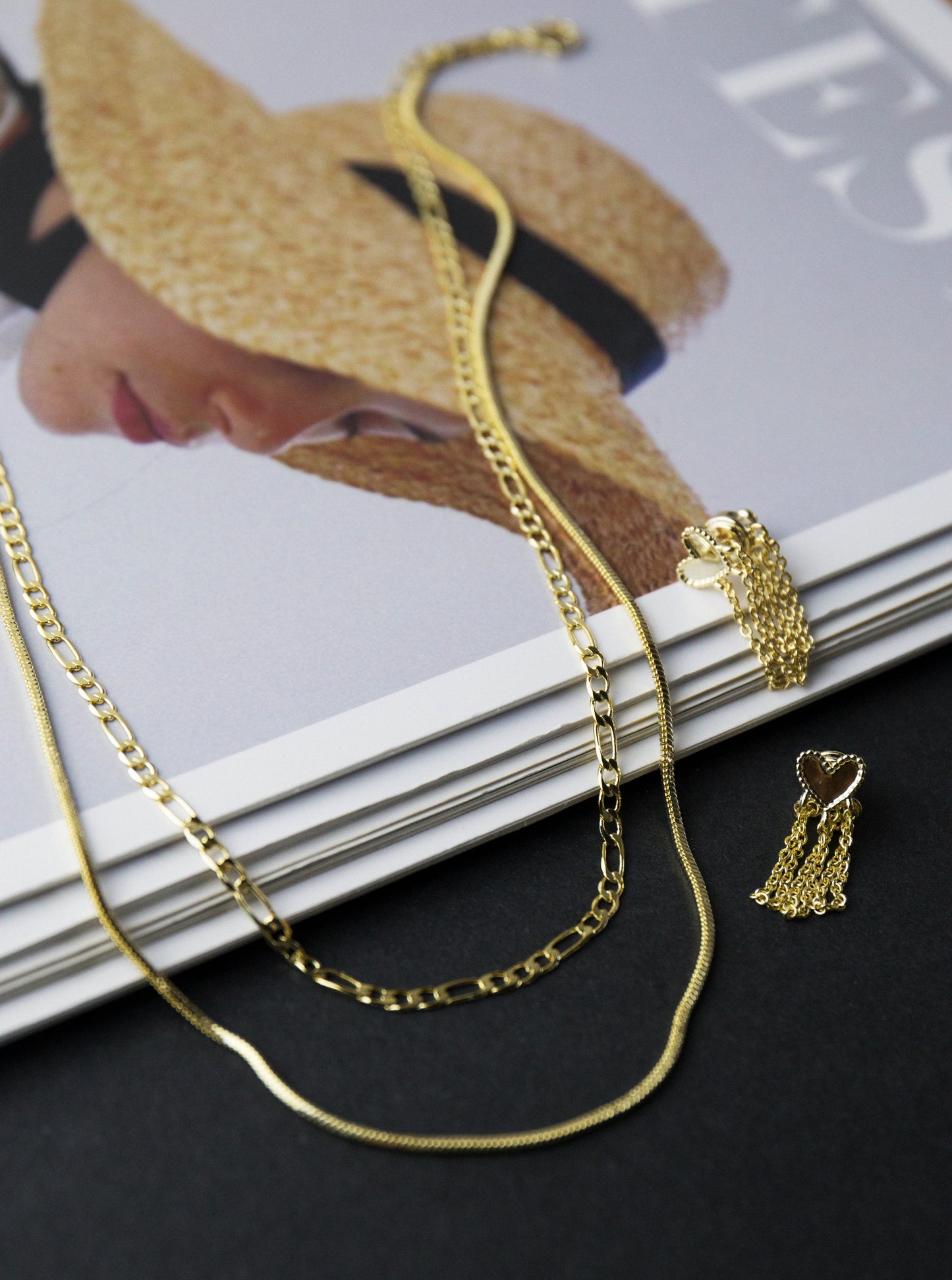 FeeGaro Necklace and Earrings Set