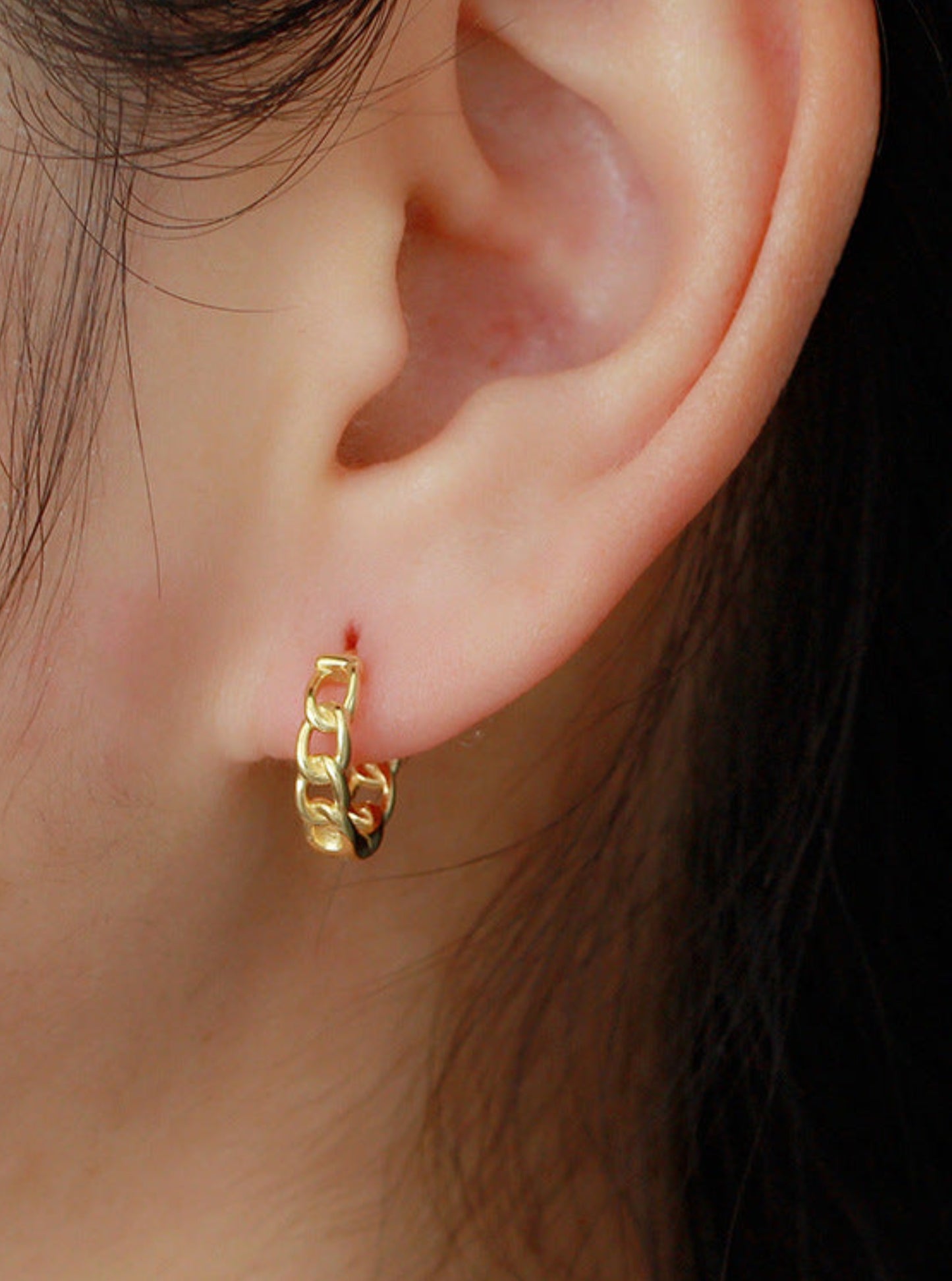 Circular Chain Hoops