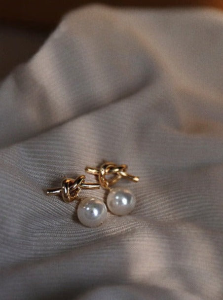 18K Short Rope Knots and Pearl Earring