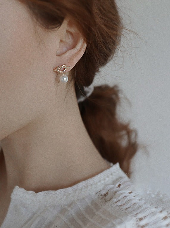 18K Short Rope Knots and Pearl Earring