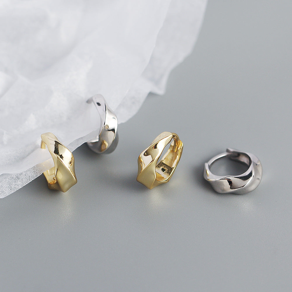 Simple Twist Hoops