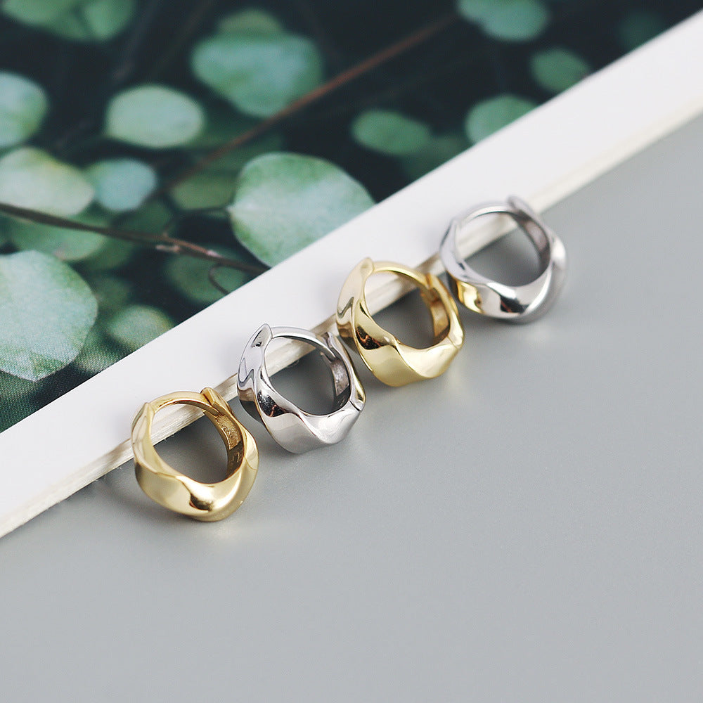 Simple Twist Hoops