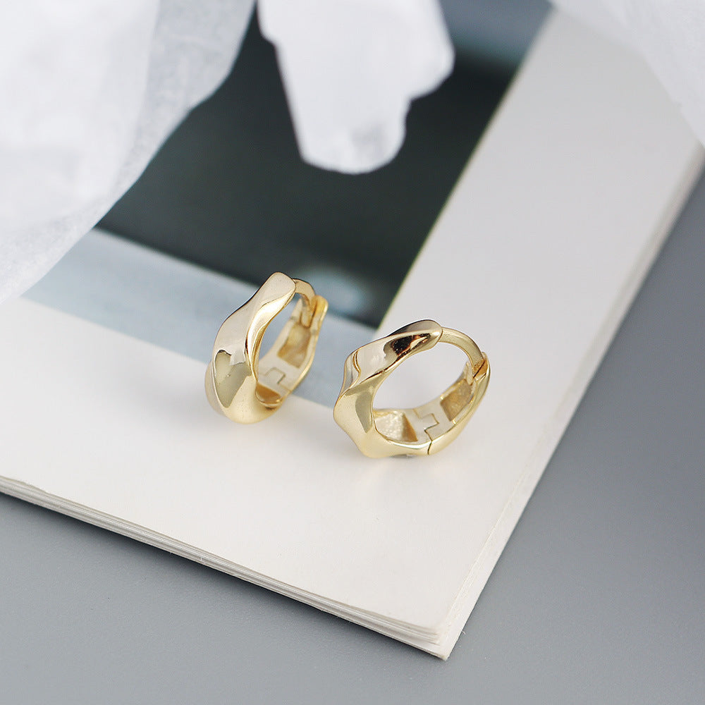 Simple Twist Hoops
