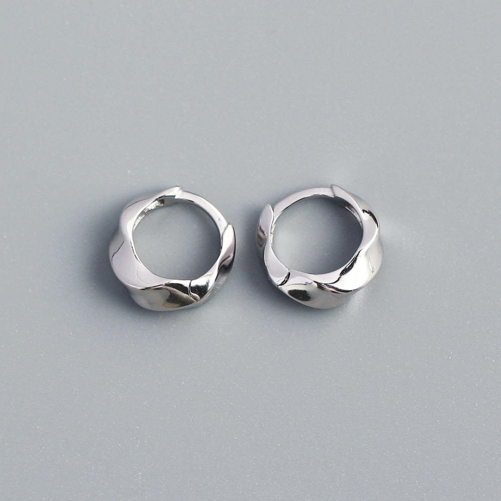 Simple Twist Hoops