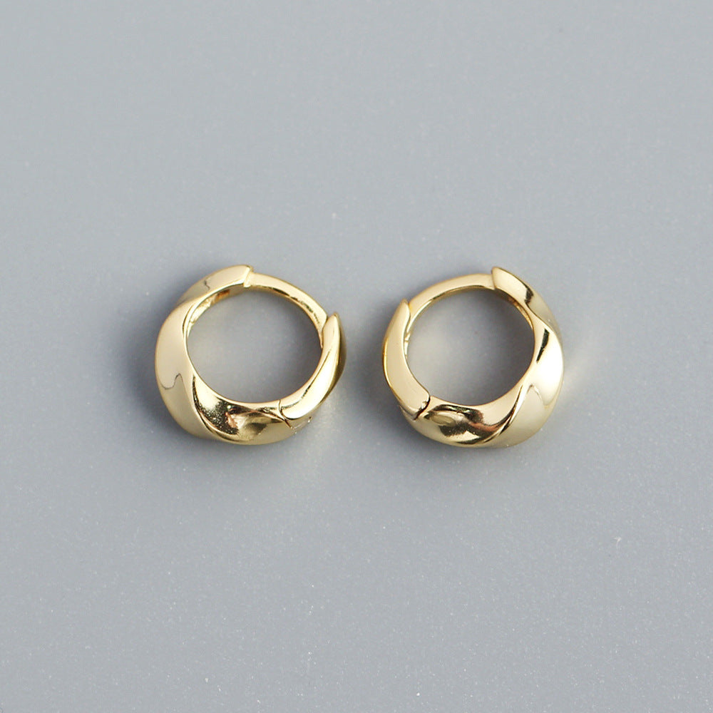 Simple Twist Hoops