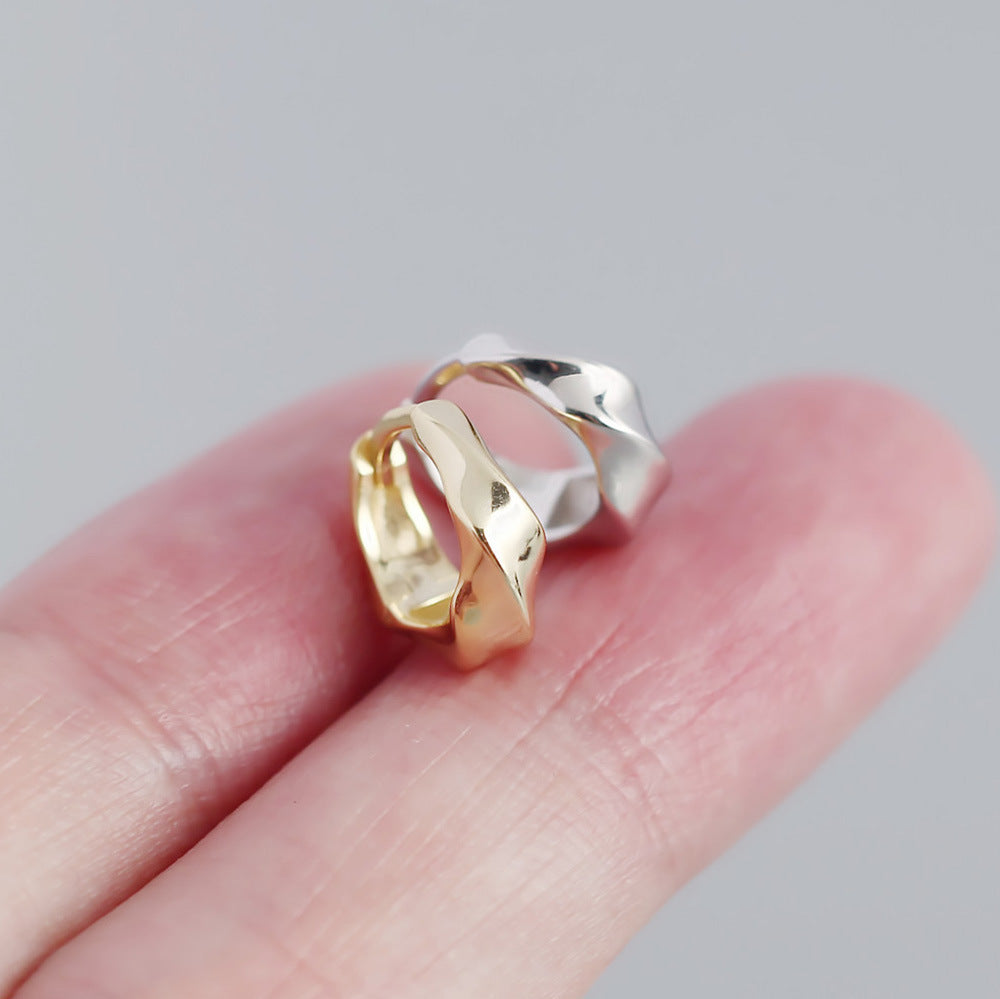 Simple Twist Hoops