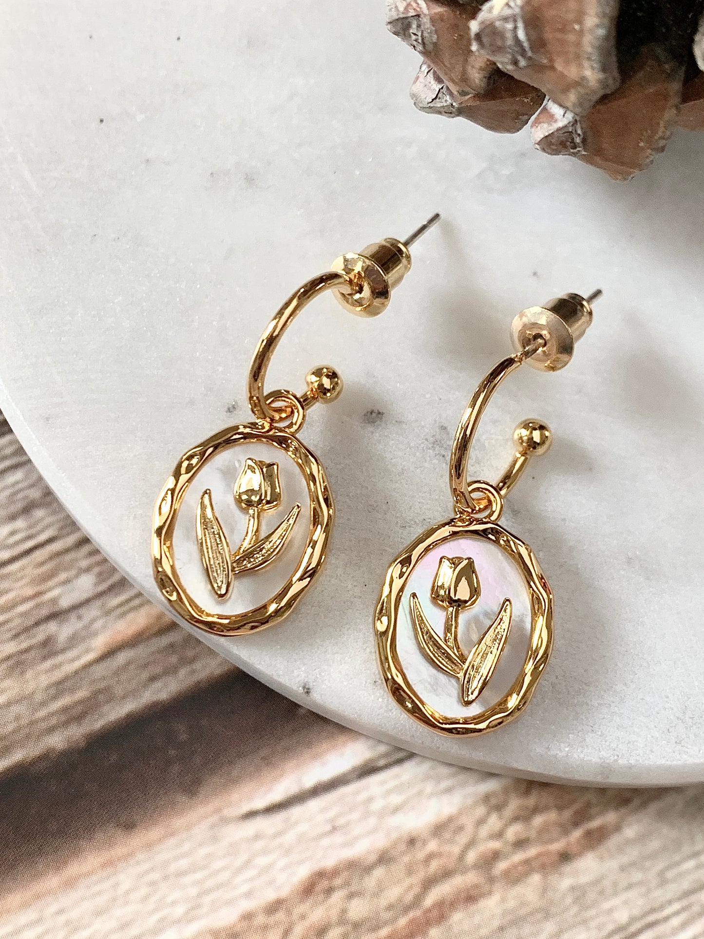 Tulip Shell Hooks