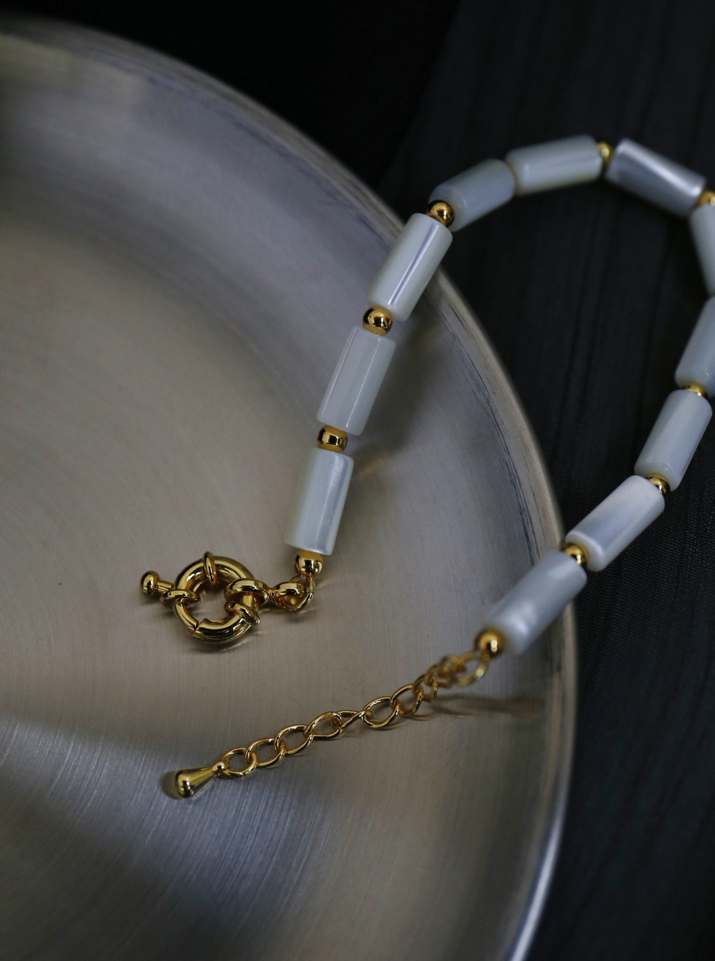 18K Interval Mother-of-Pearl bracelet