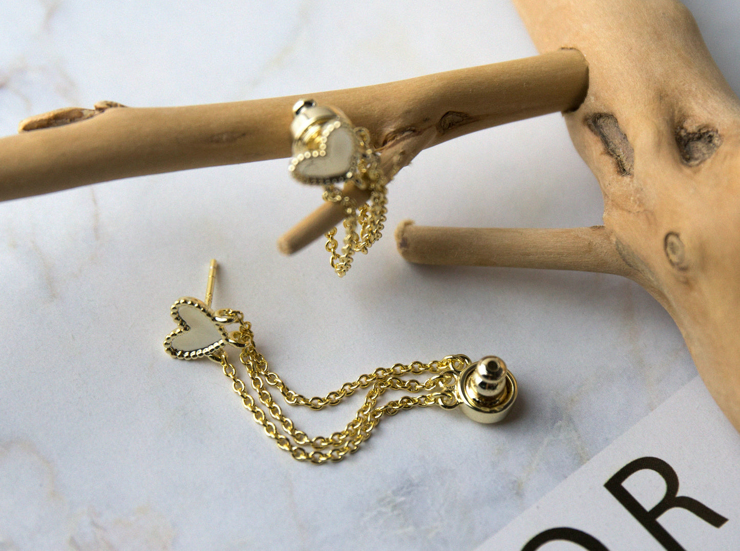 FeeGaro Necklace and Earrings Set
