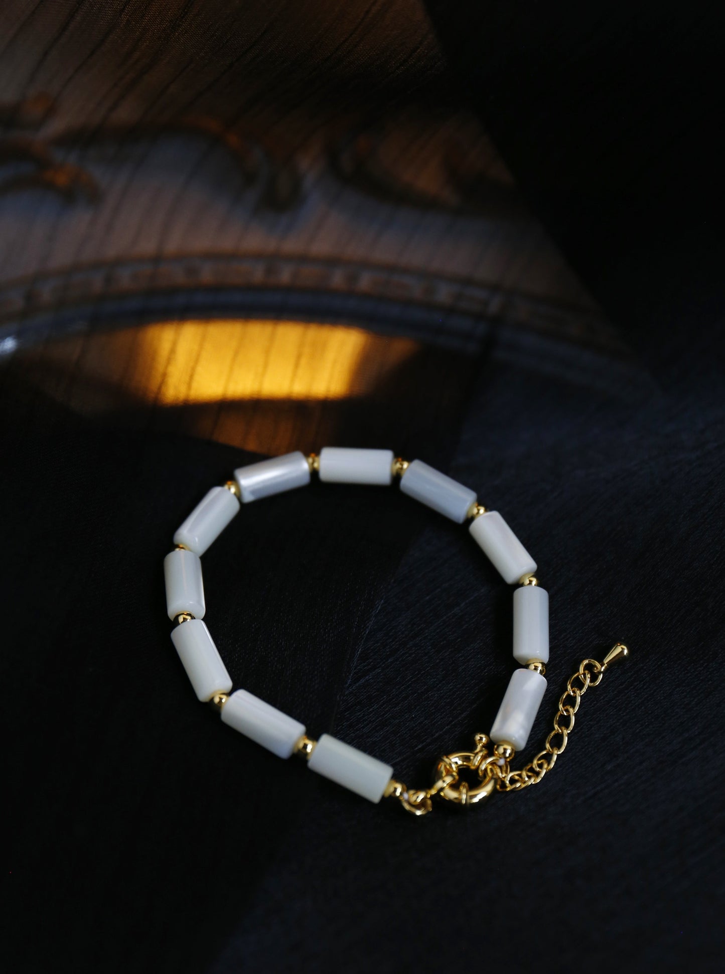 18K Interval Mother-of-Pearl bracelet
