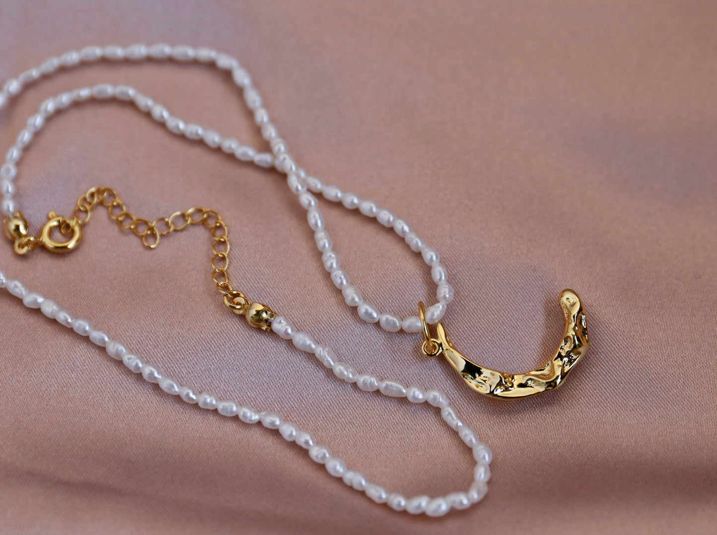 18K moon pearl necklace
