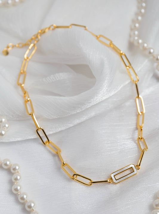 18K Classic White Pearl Clasp Necklace
