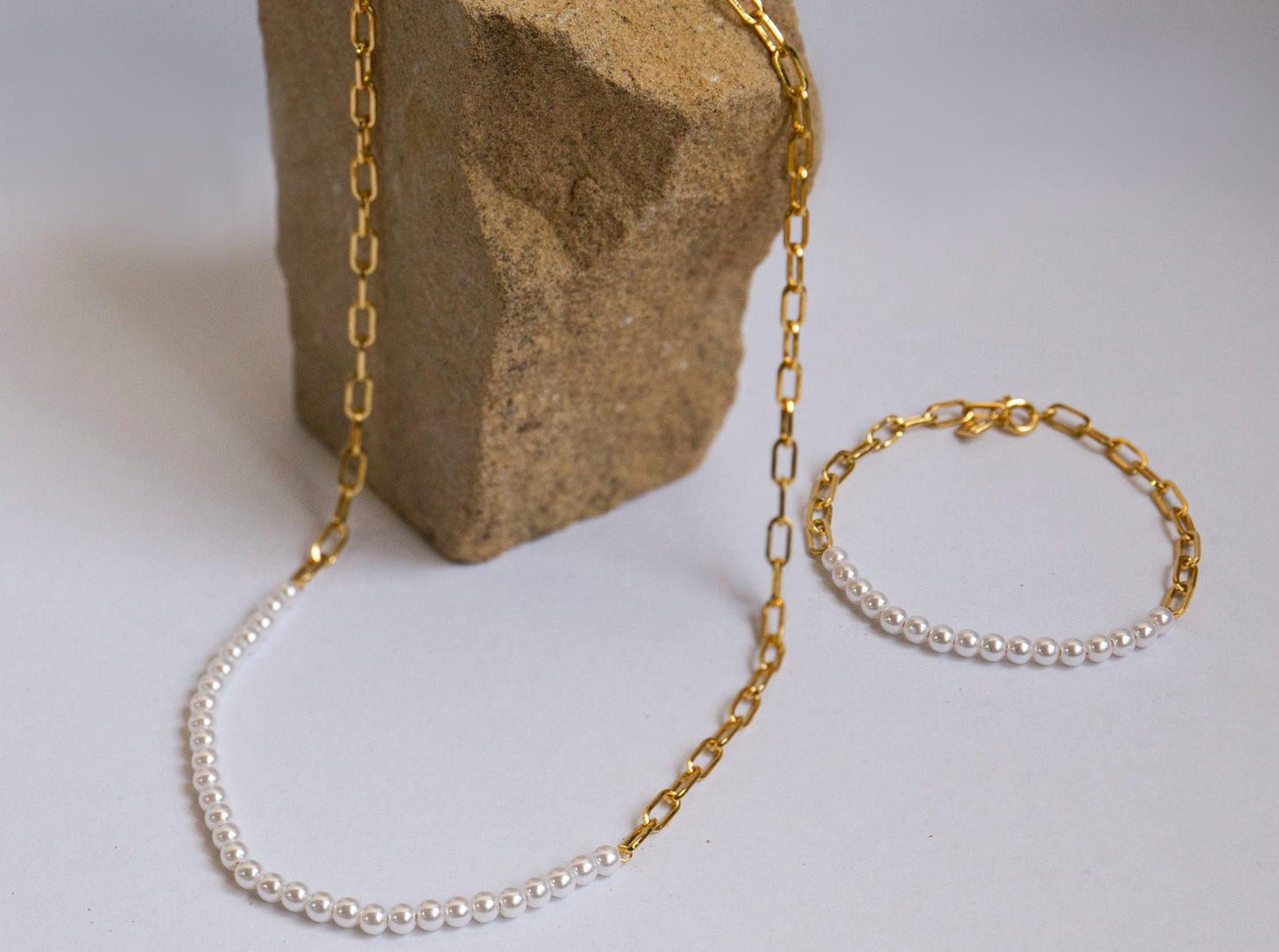 18K Chain and Pearl Bracelet